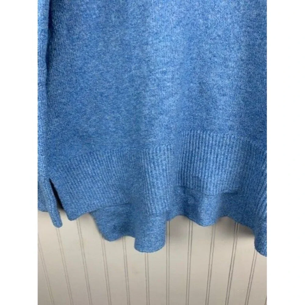 Banana Republic Size M Mens Sweater Long Sleeve Blue V Neck High Low Hem